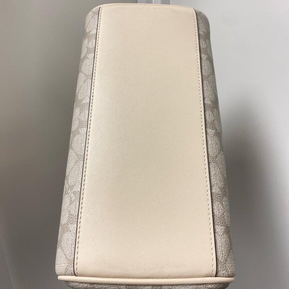 Kate Spade KG483 Spade Flower Small Dolly Duffle in Dark Beige - Picture 4 of 7